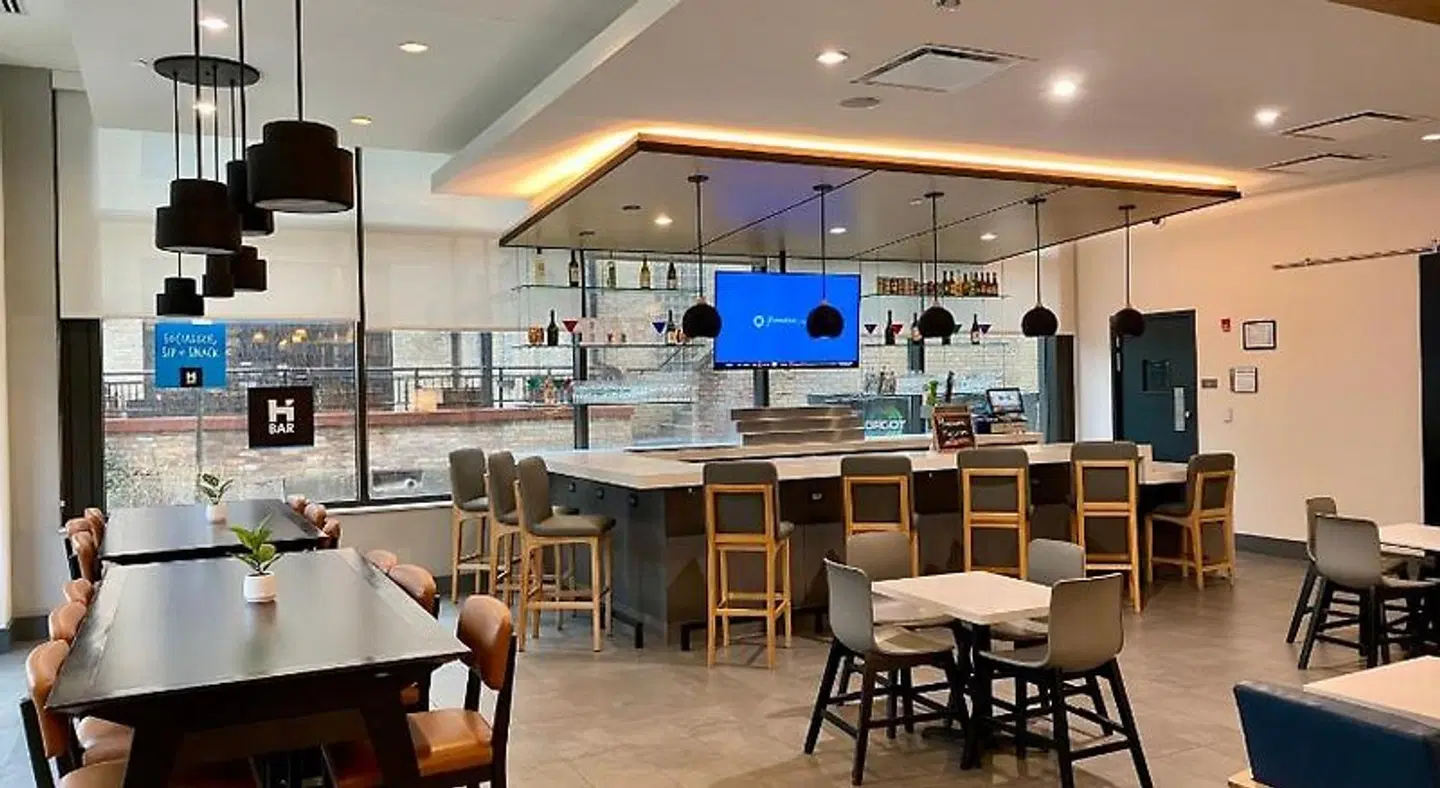 Hyatt House Chicago/Evanston Bar