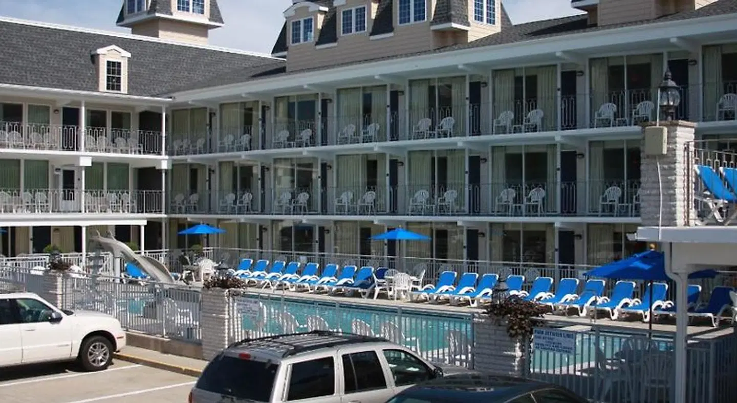 Fleur de Lis Beach Motel OUTDOOR_POOL