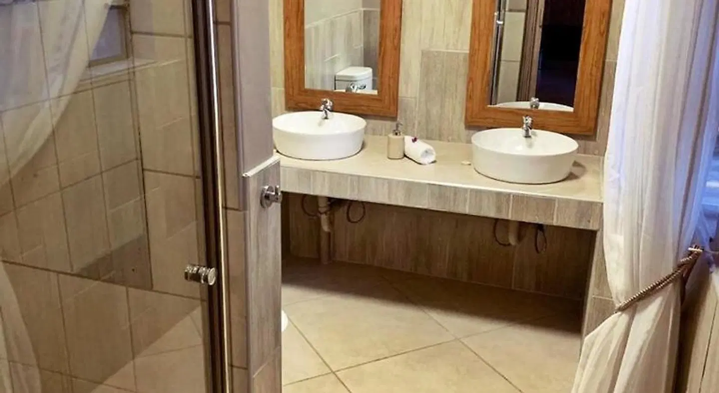 The Wilds Guest House Badezimmer