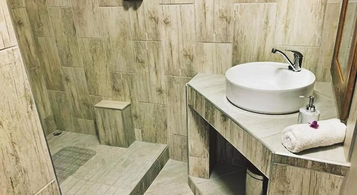 The Wilds Guest House Badezimmer