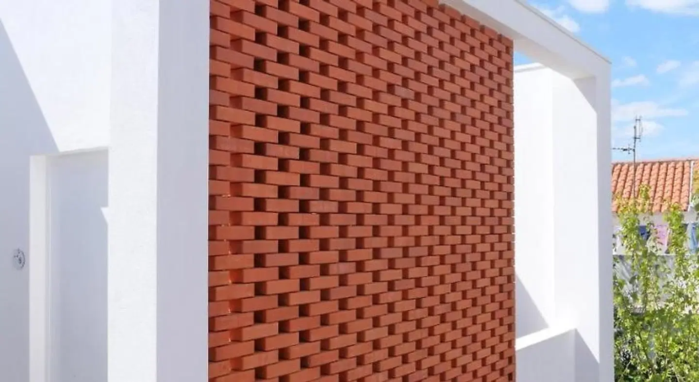Margueda MODEL_IMPRESSION