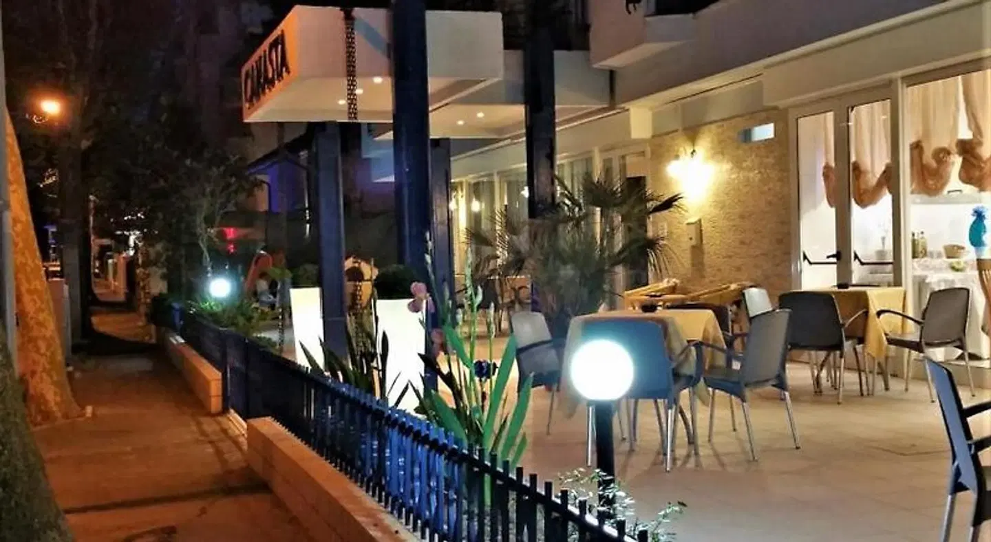 Canasta Bar