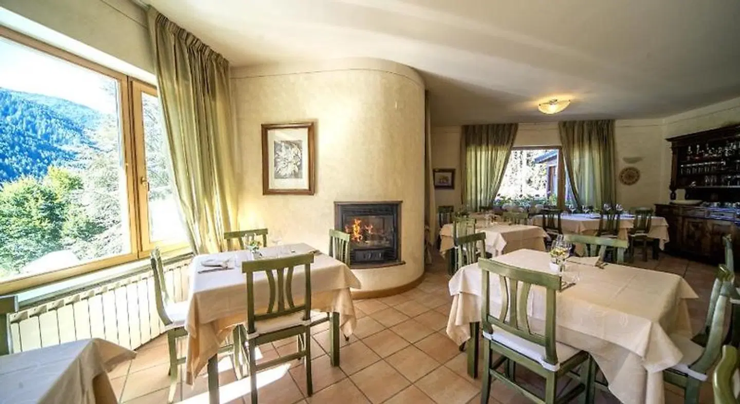 Veduta dell'Adamello ROOM_EXAMPLE