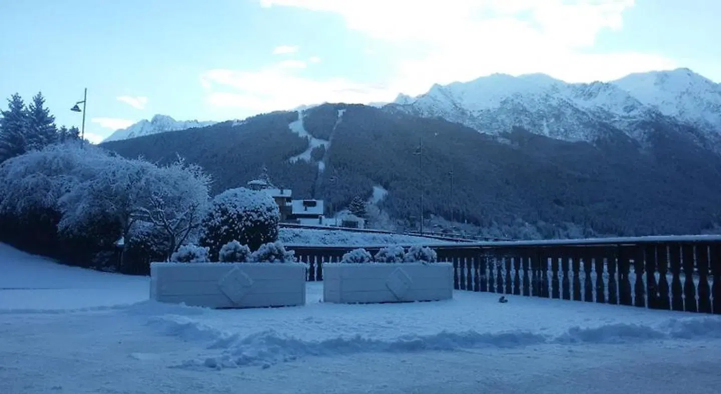 Veduta dell'Adamello LANDSCAPE
