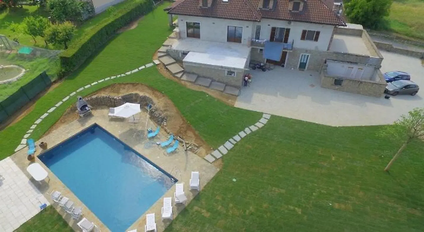 La Morona OUTDOOR_POOL