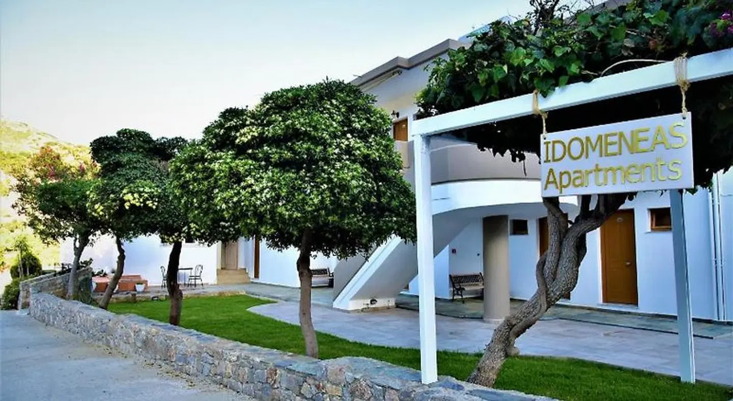 Idomeneas Apartments EXTERIOR