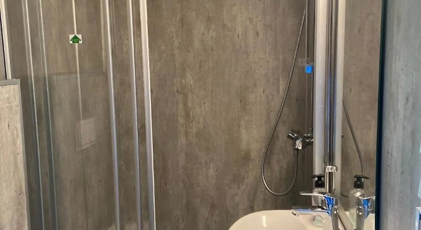 Brekke Apartments Badezimmer