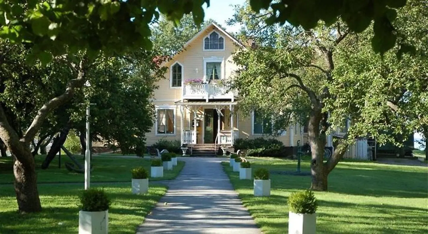 Warfsholm EXTERIOR