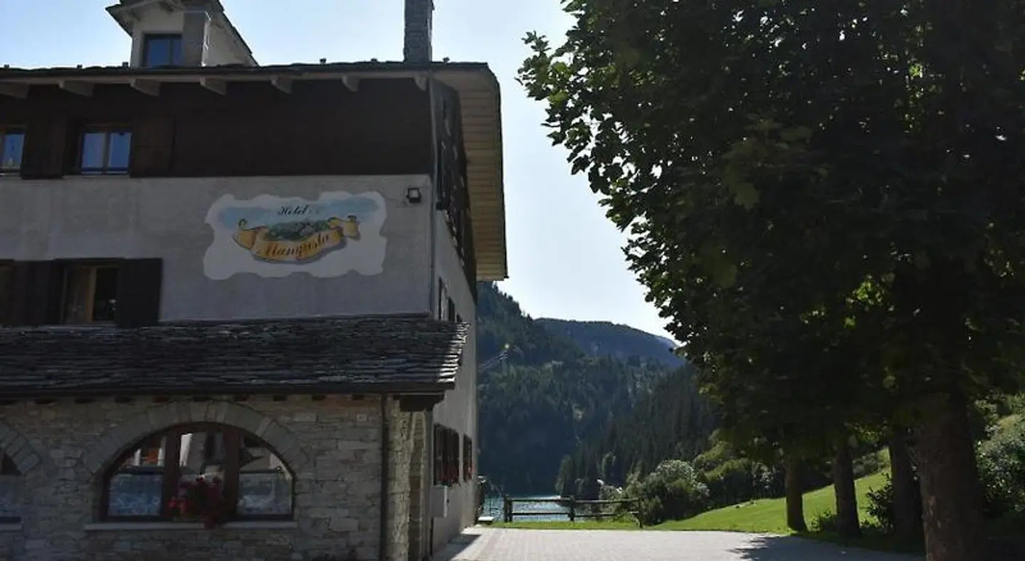 Albergo Mangusta EXTERIOR