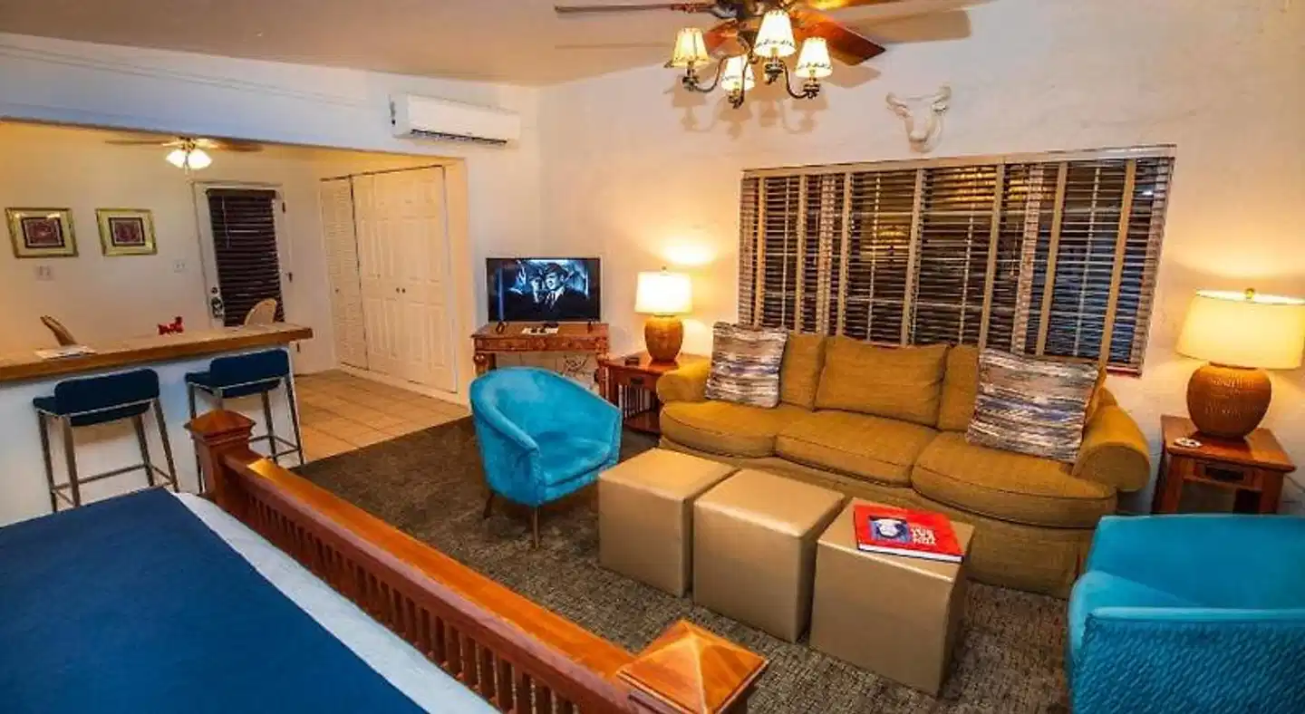 Old Ranch Inn Lobby