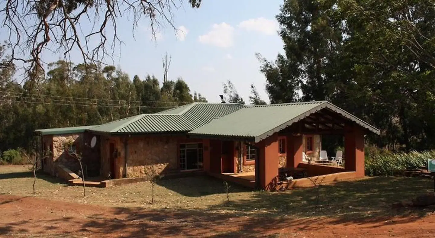 The Red Barn EXTERIOR