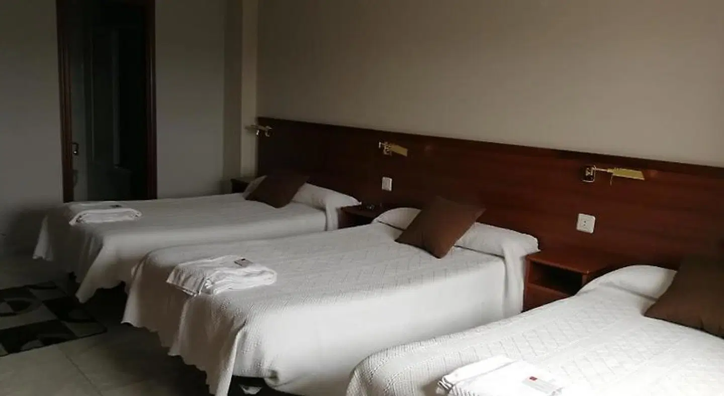 Hostal Cerecedo ROOM_EXAMPLE