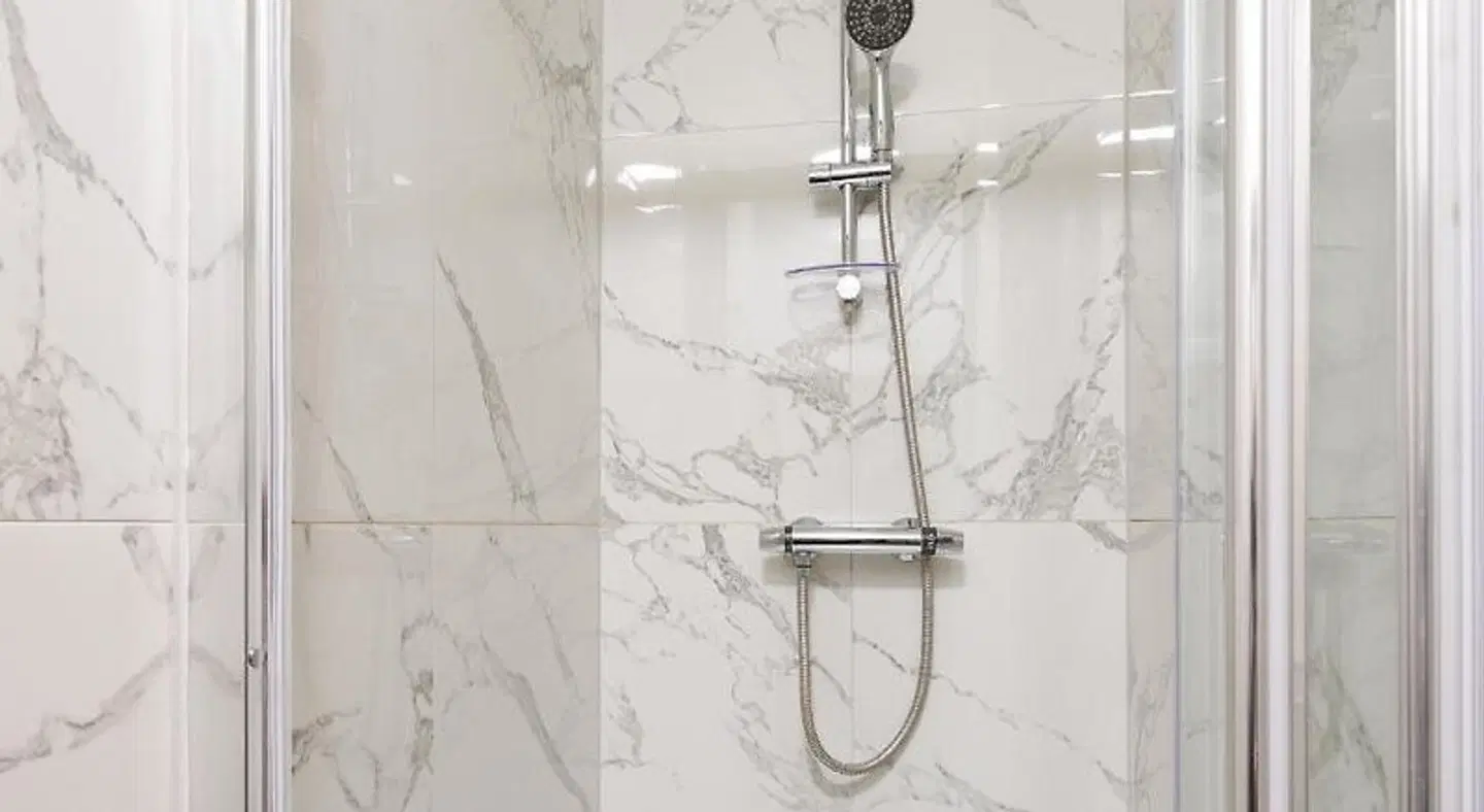 Canary Wharf Studios Badezimmer