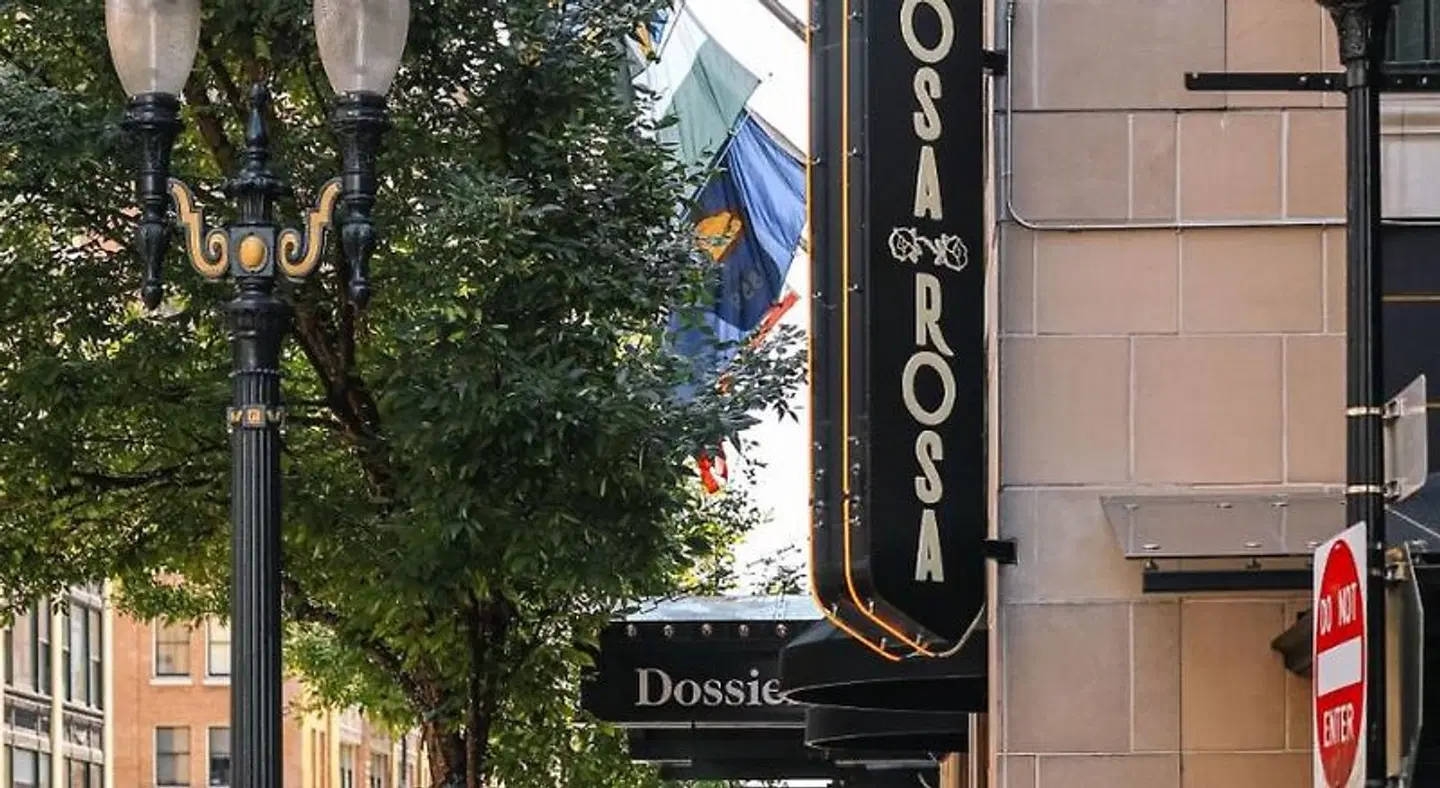 Dossier Hotel EXTERIOR