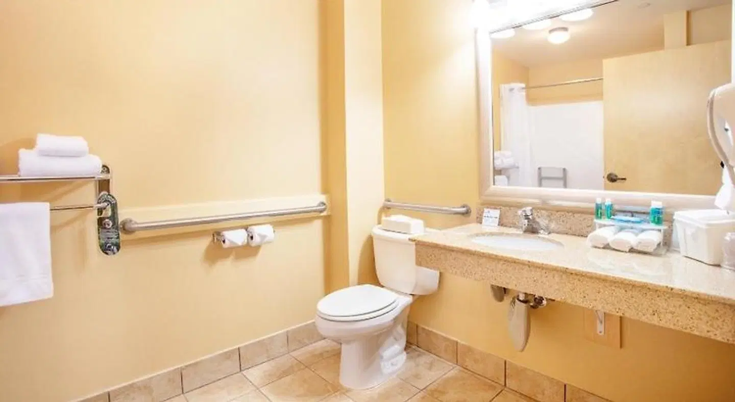 Holiday Inn Express & Suites Richland by IHG Badezimmer