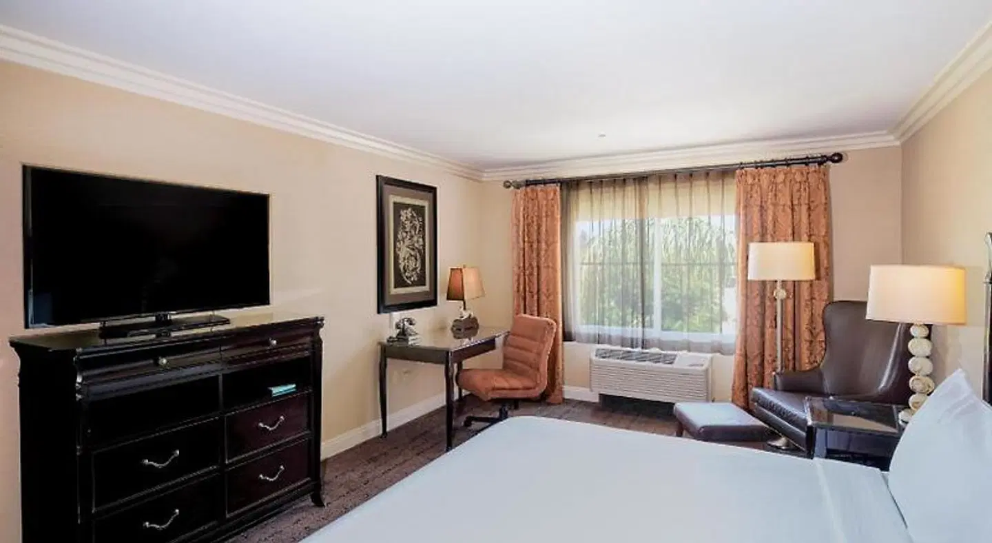 Best Western Ontario Mills Mall ROOM_EXAMPLE