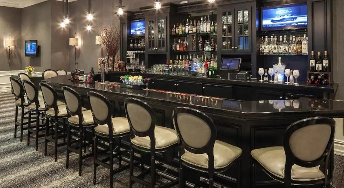 The Manhattan Club Bar