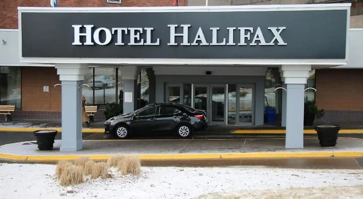 HOTEL HALIFAX Aussenansicht