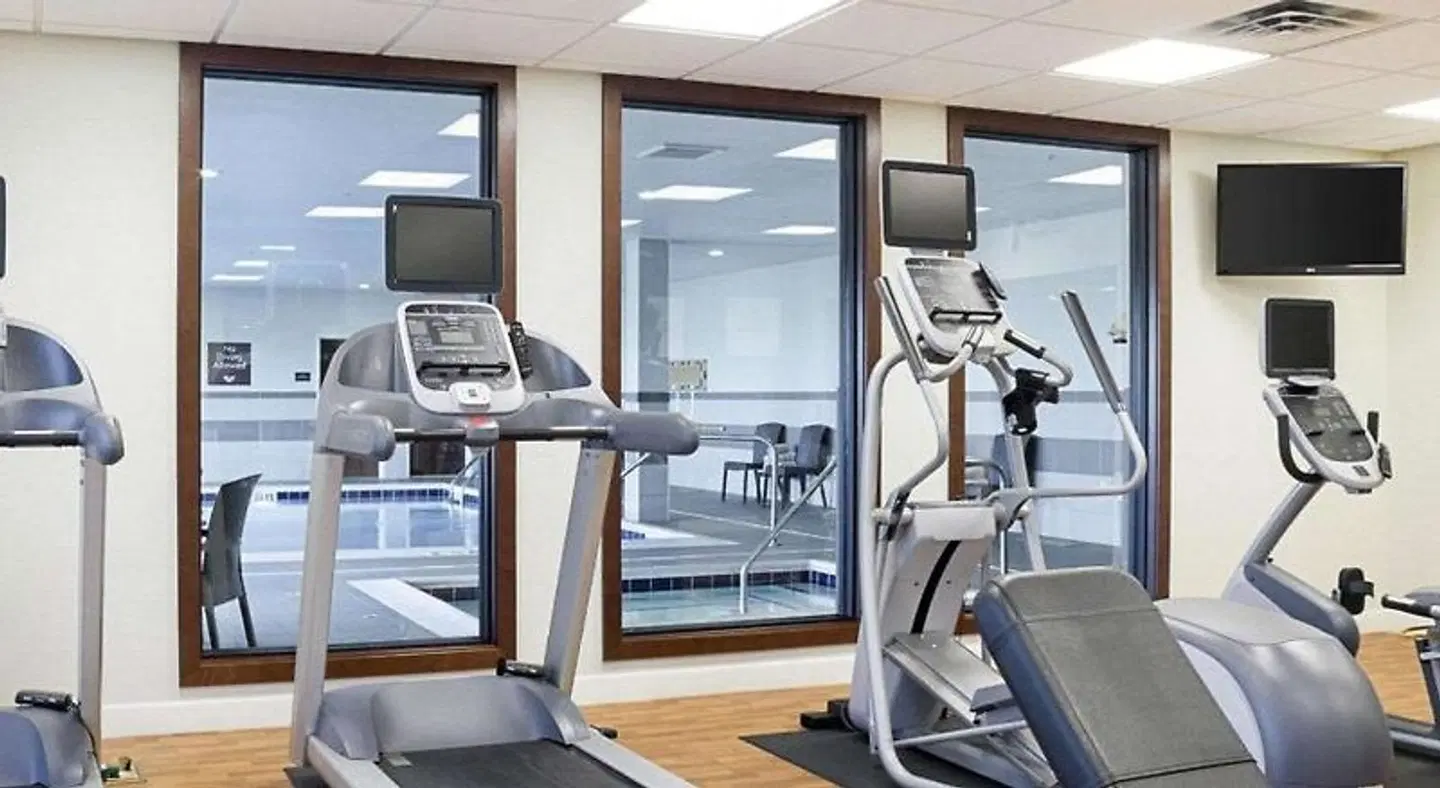 Comfort Suites Fargo SPORTS_AND_LEISURE