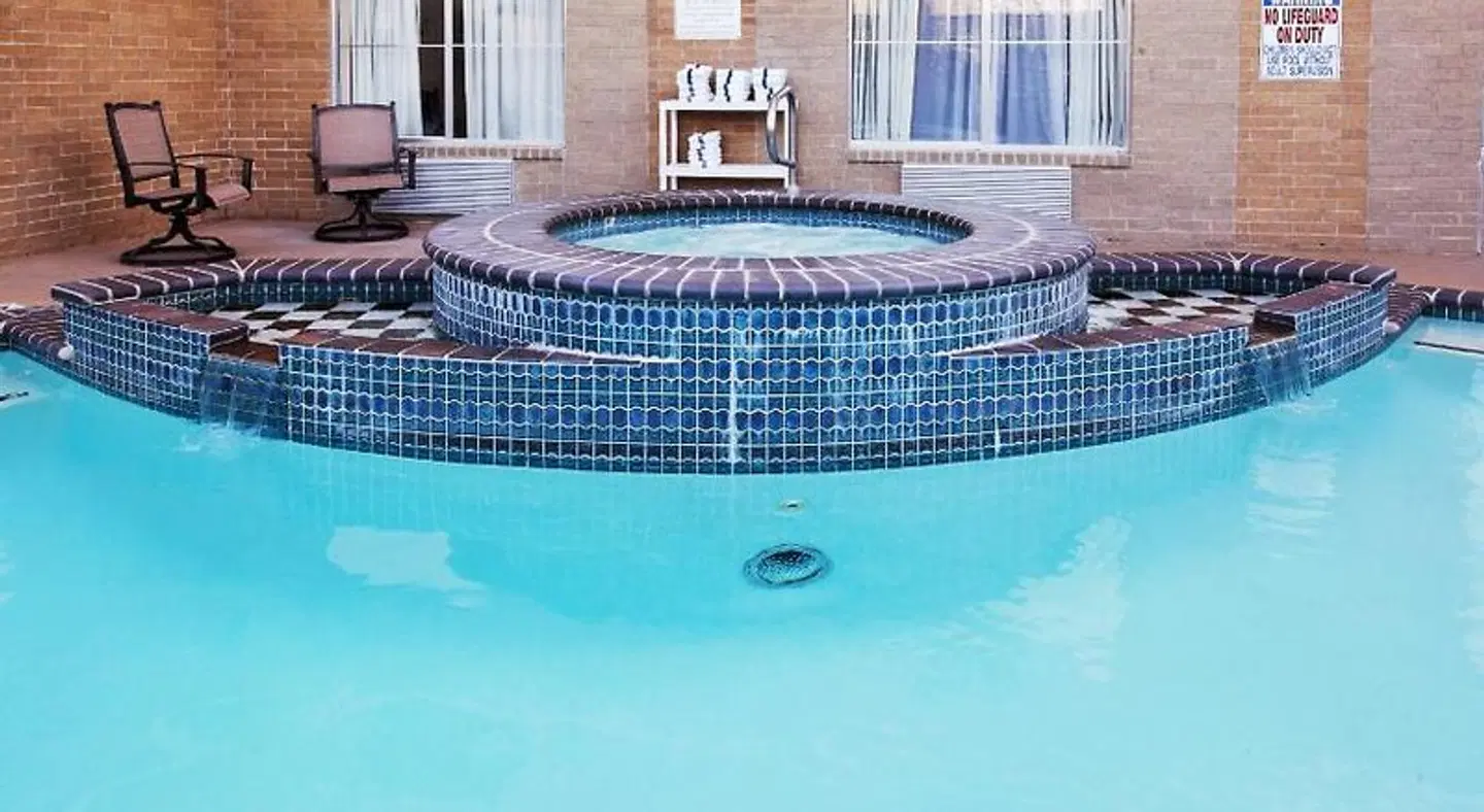 Holiday Inn Express San Antonio - Rivercenter Area HEALTH_BEAUTY
