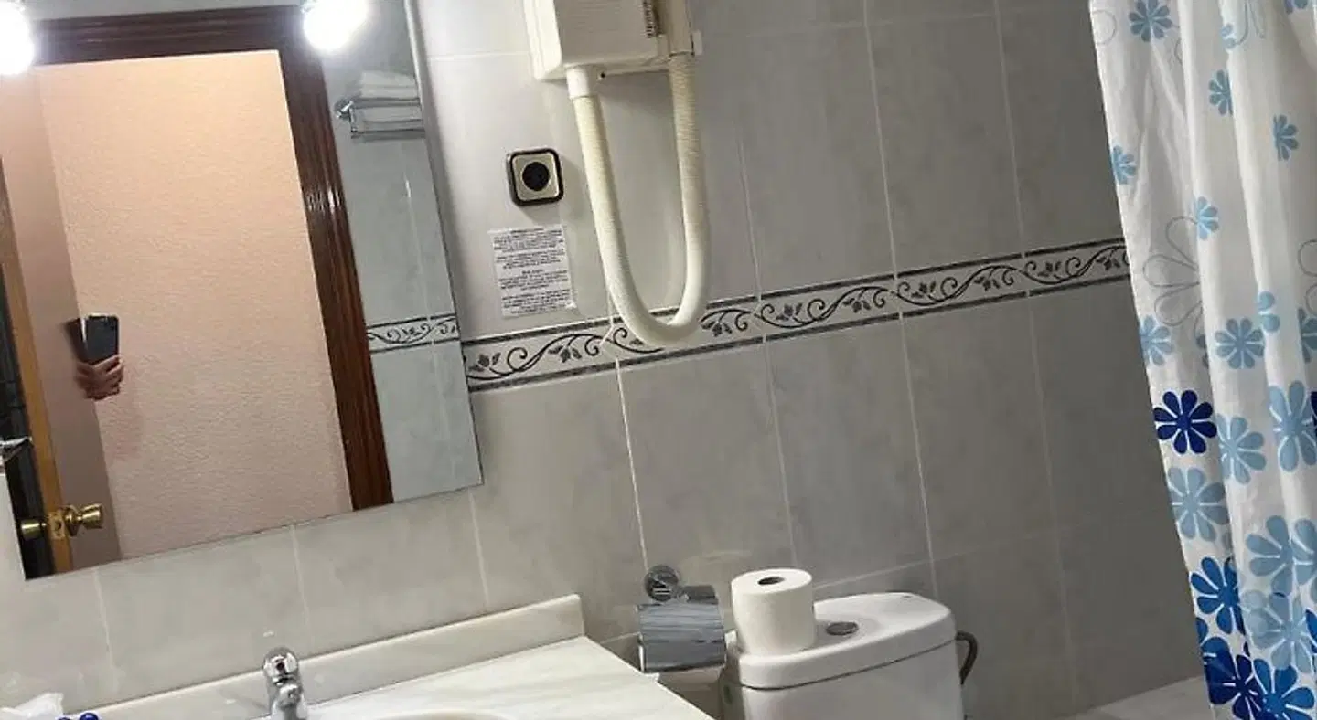 Hostal Sonsoles Badezimmer