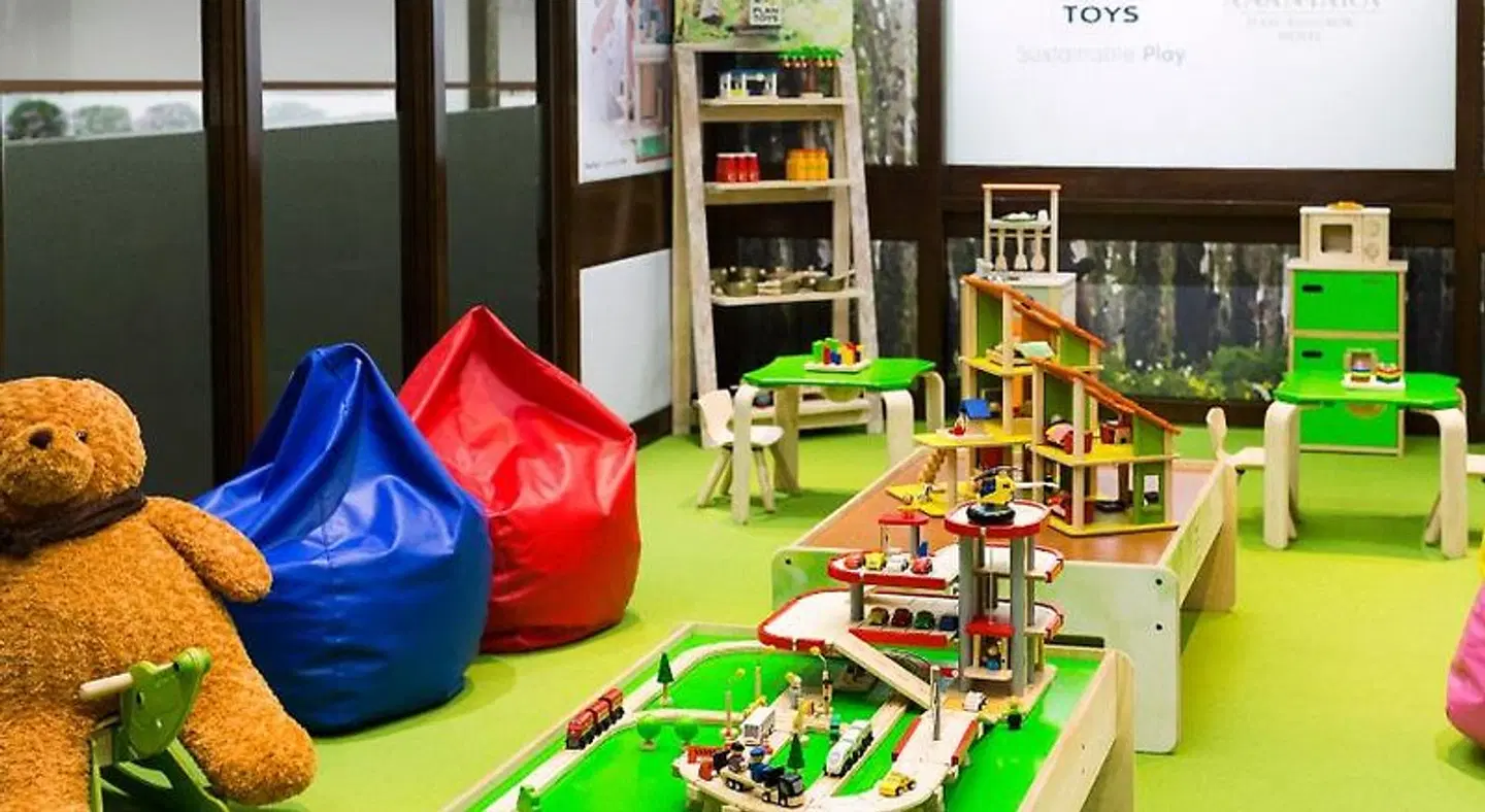 Anantara Siam Bangkok Hotel MODEL_IMPRESSION