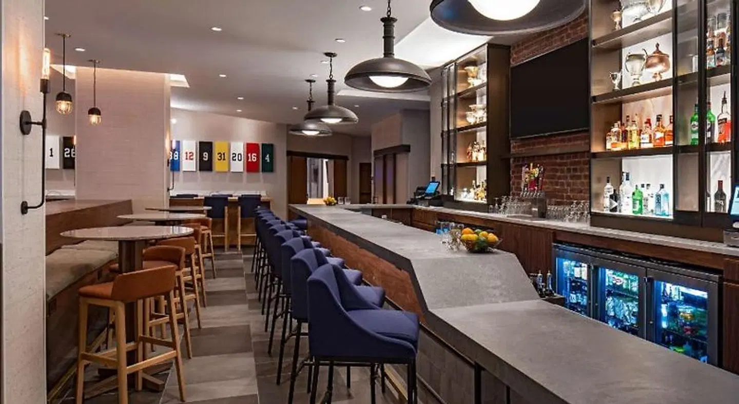 Hyatt House Indianapolis Downtown Bar