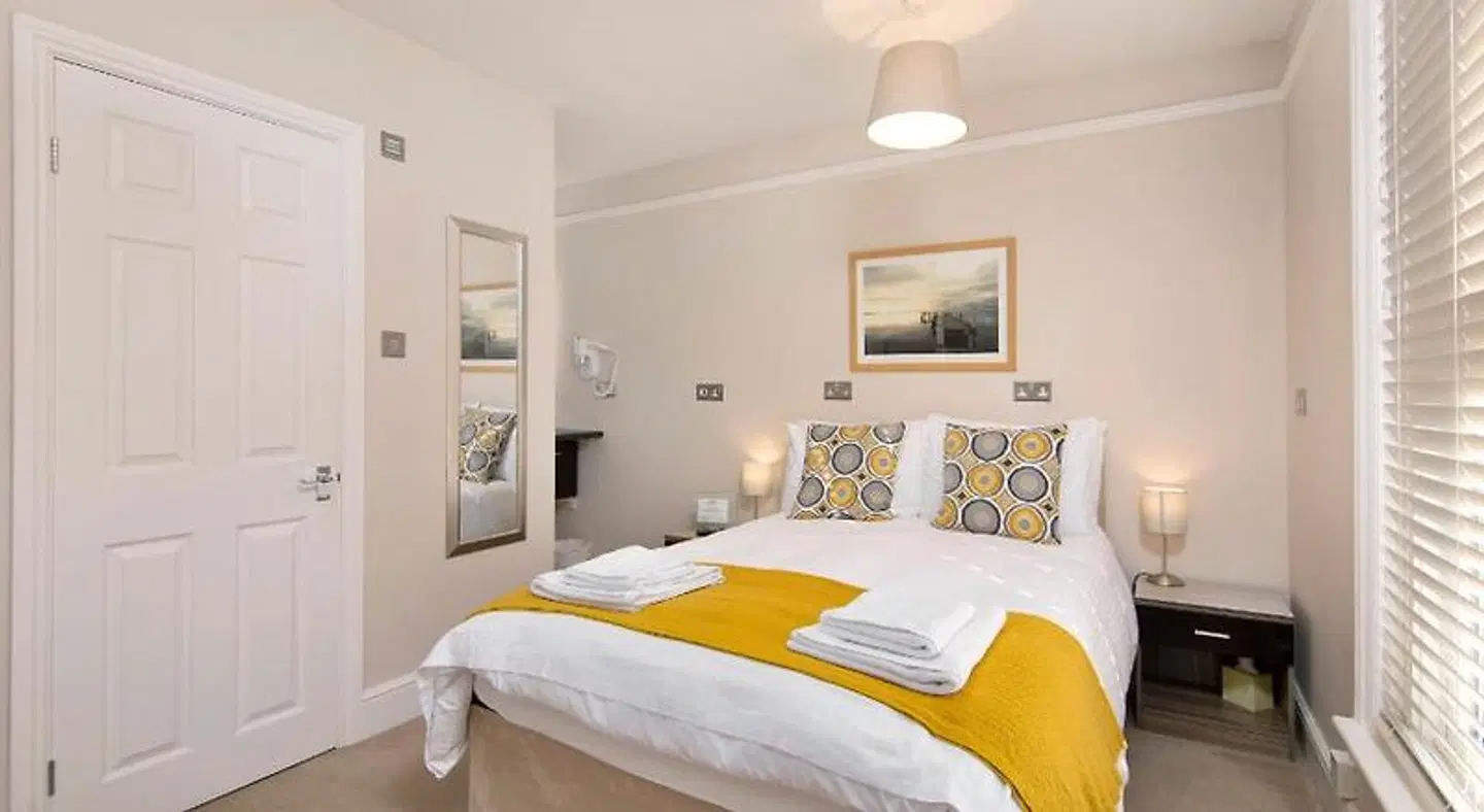 Redhouse ROOM_EXAMPLE