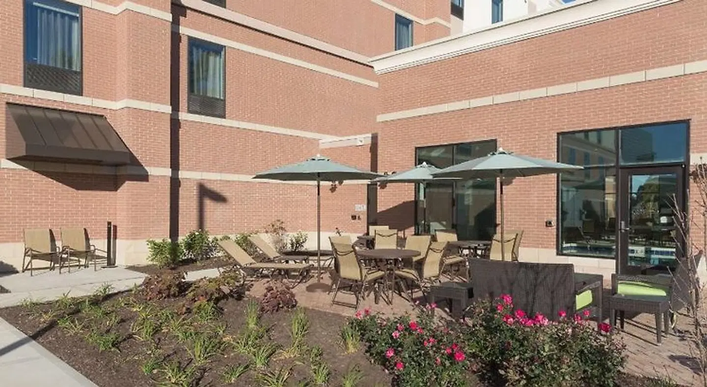Hampton Inn & Suites Chicago Schaumburg Terrasse