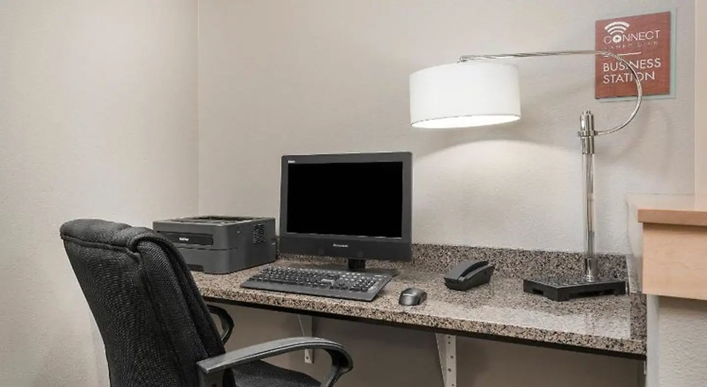 AmericInn by Wyndham Hartford SD Badezimmer