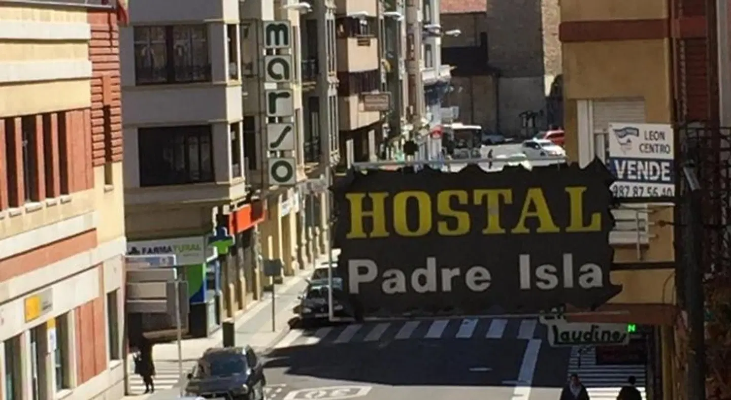 Hostal Padre Isla 1 Bar