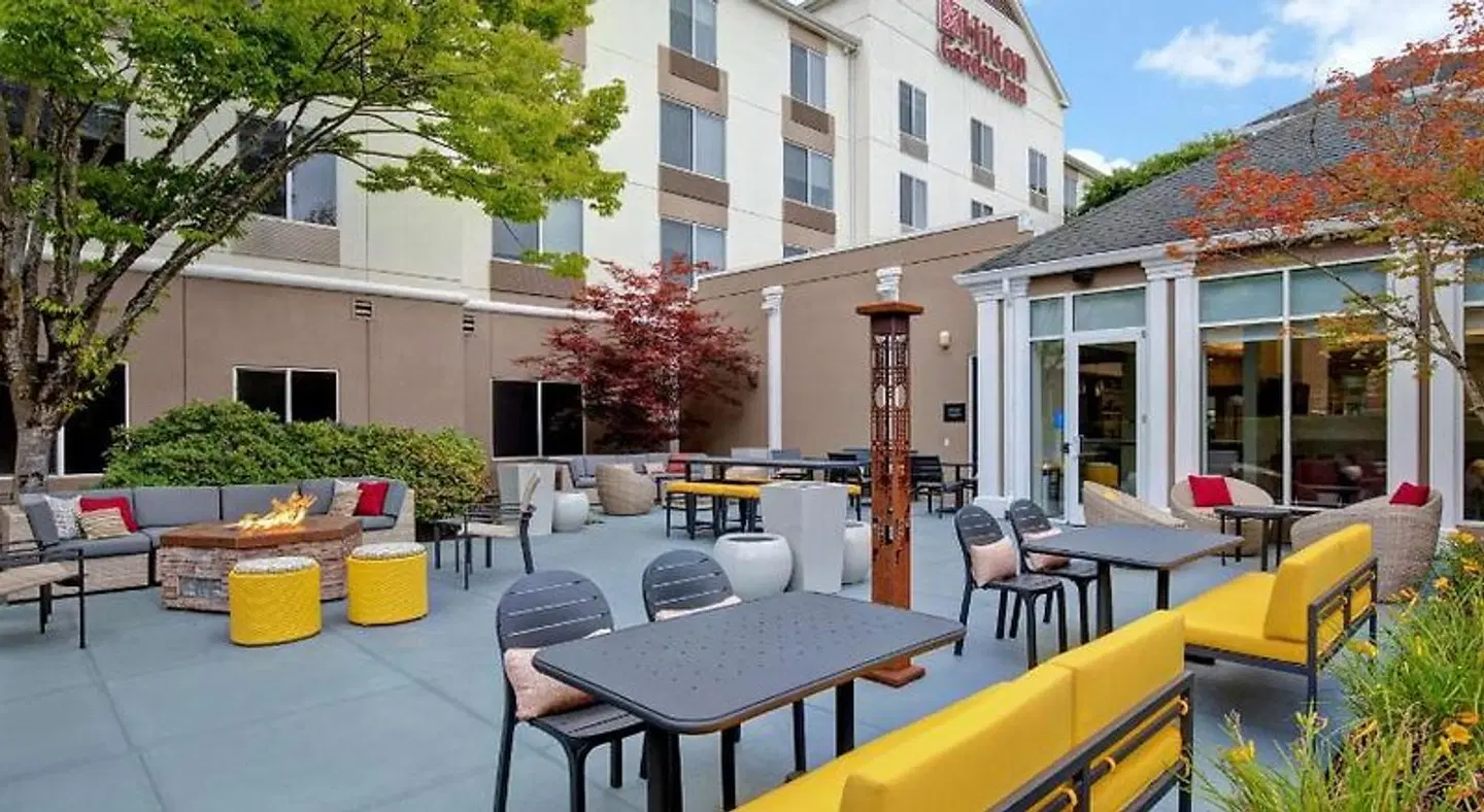 Hilton Garden Inn Portland/Beaverton Terrasse