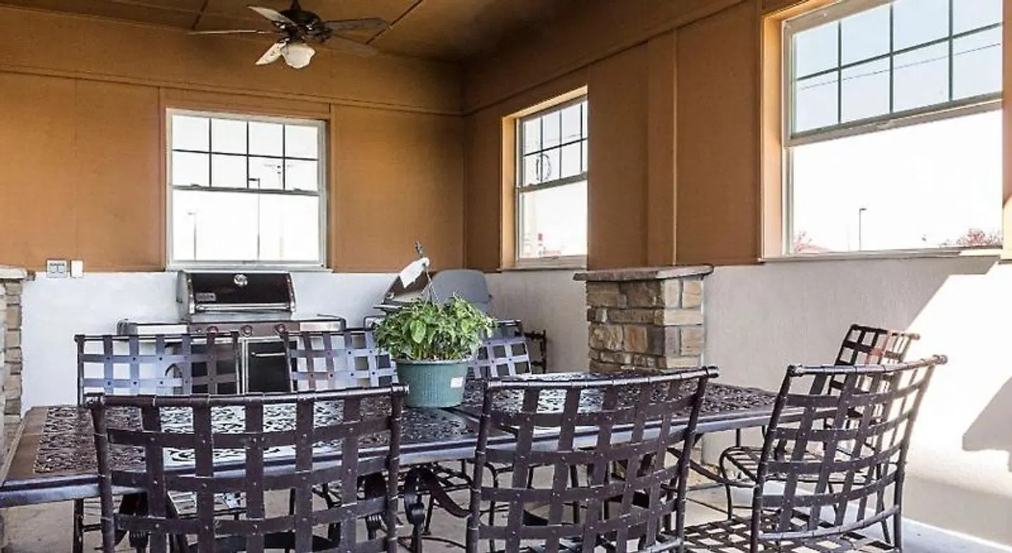 MainStay Suites Williston Bar
