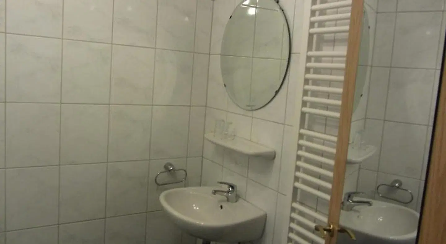 Riebel Gasthof Pension Badezimmer
