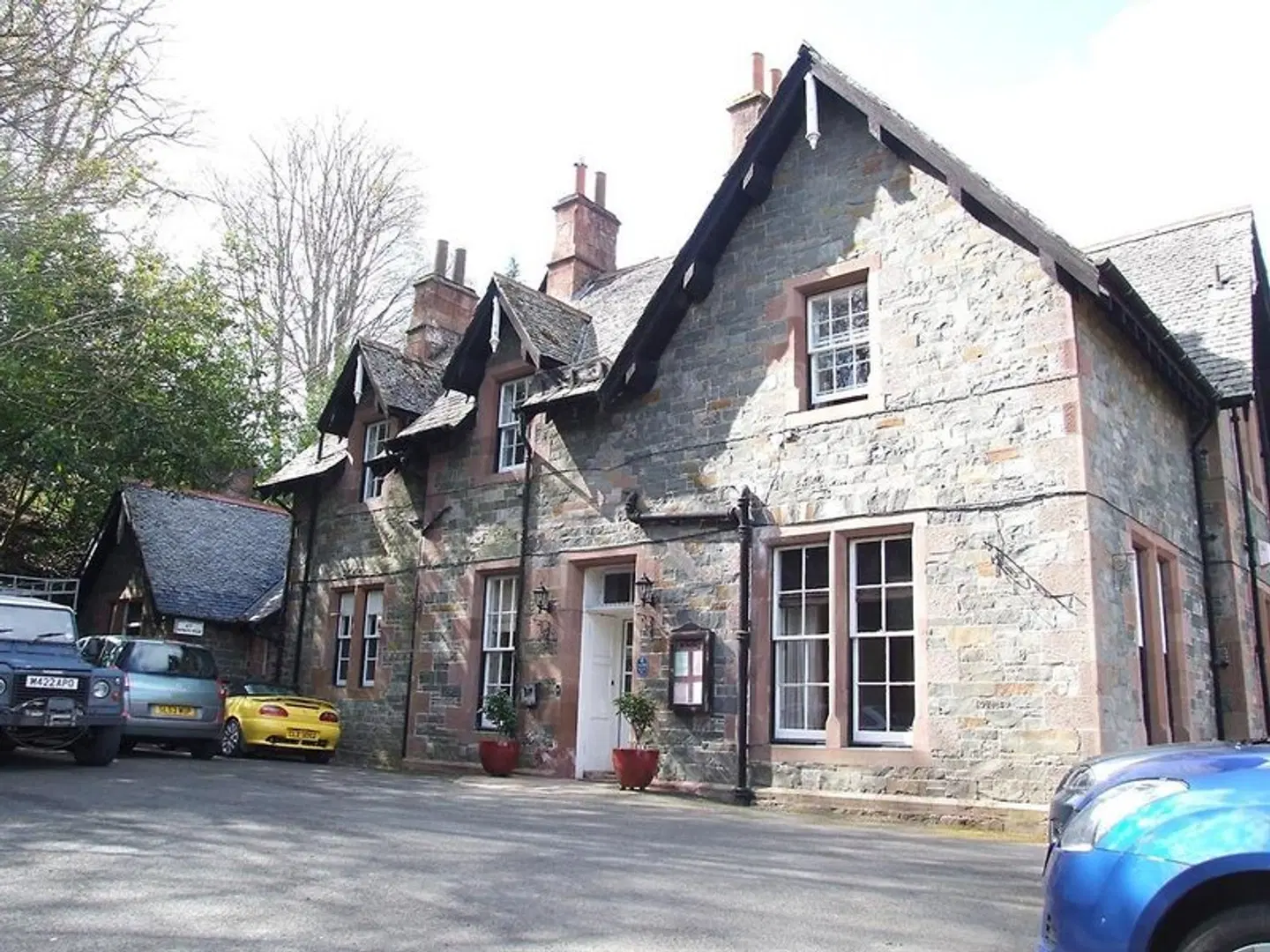 The Glen Hotel EXTERIOR
