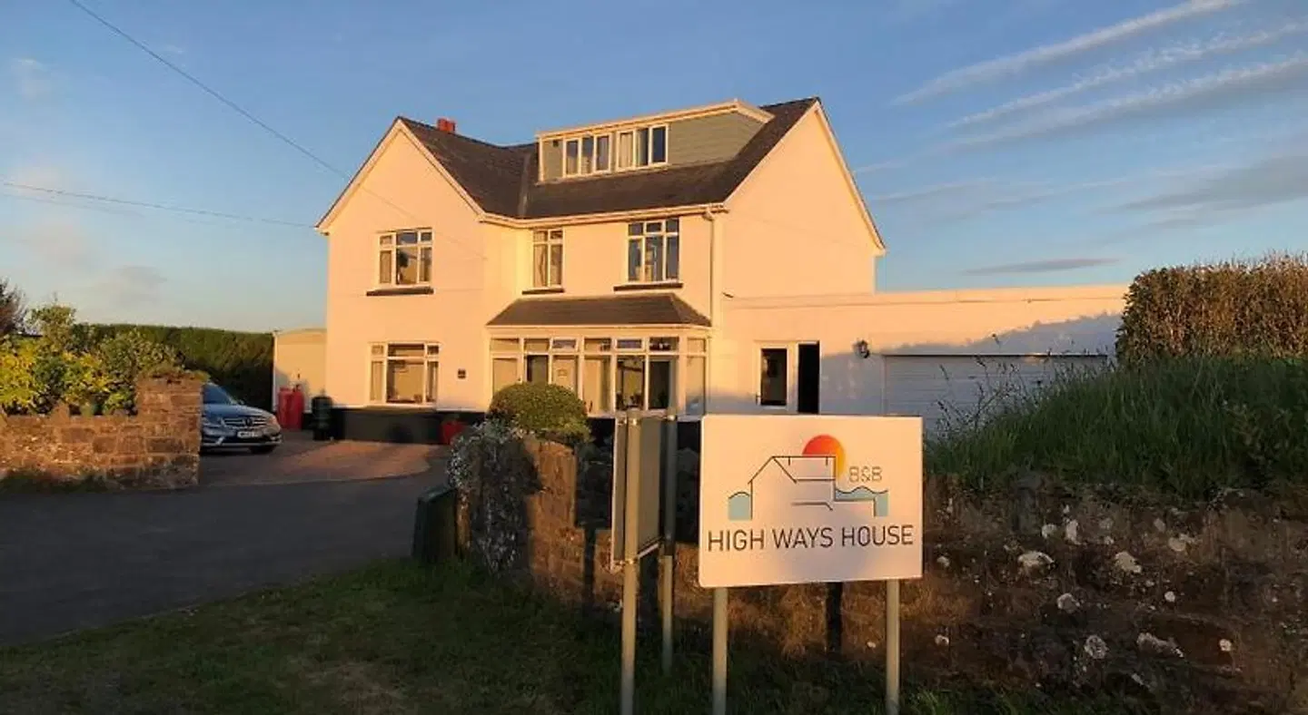 High Ways House EXTERIOR