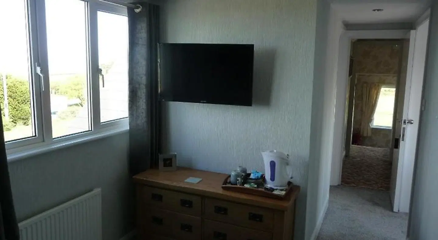 High Ways House ROOM_EXAMPLE
