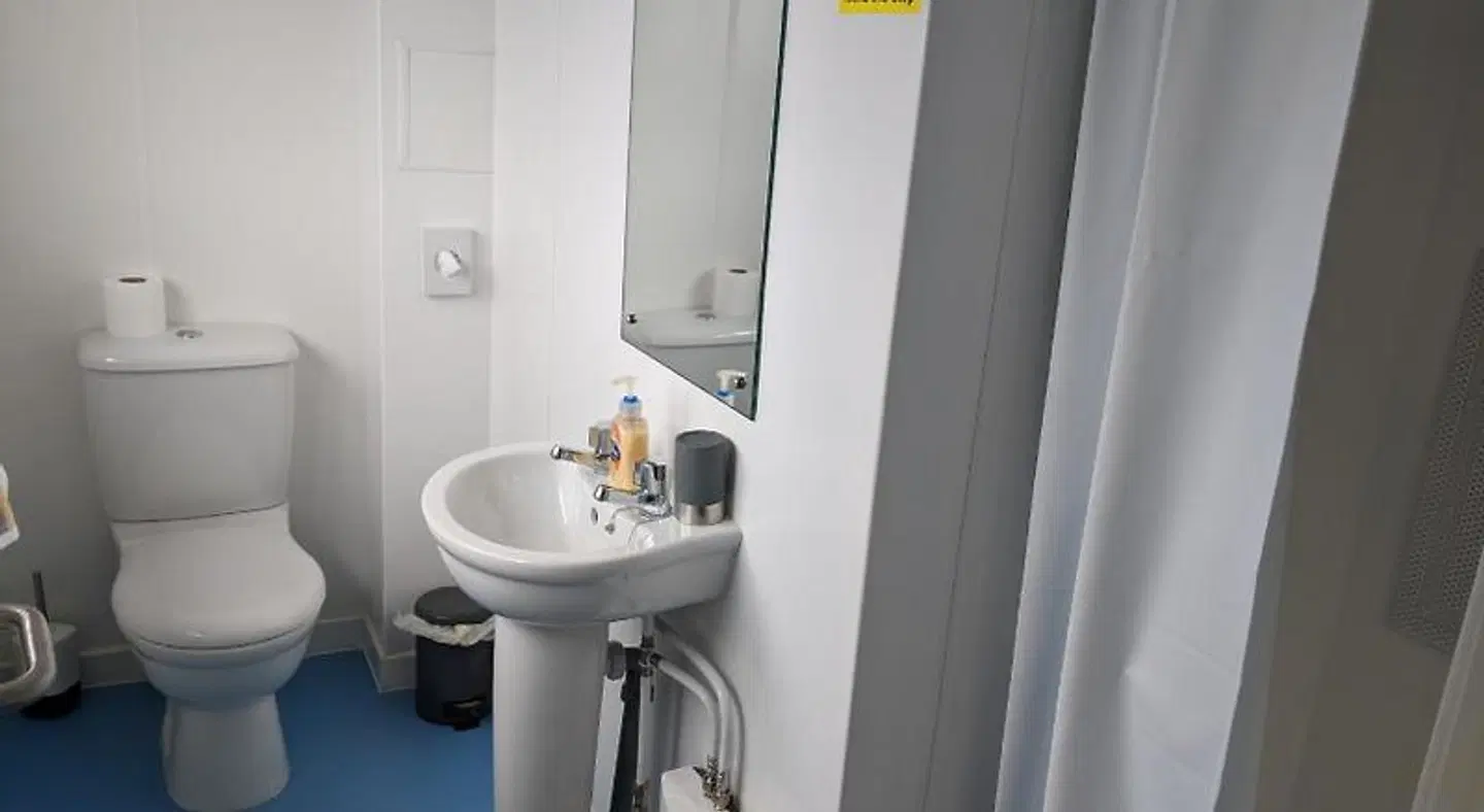 Barholm Accommodation Badezimmer