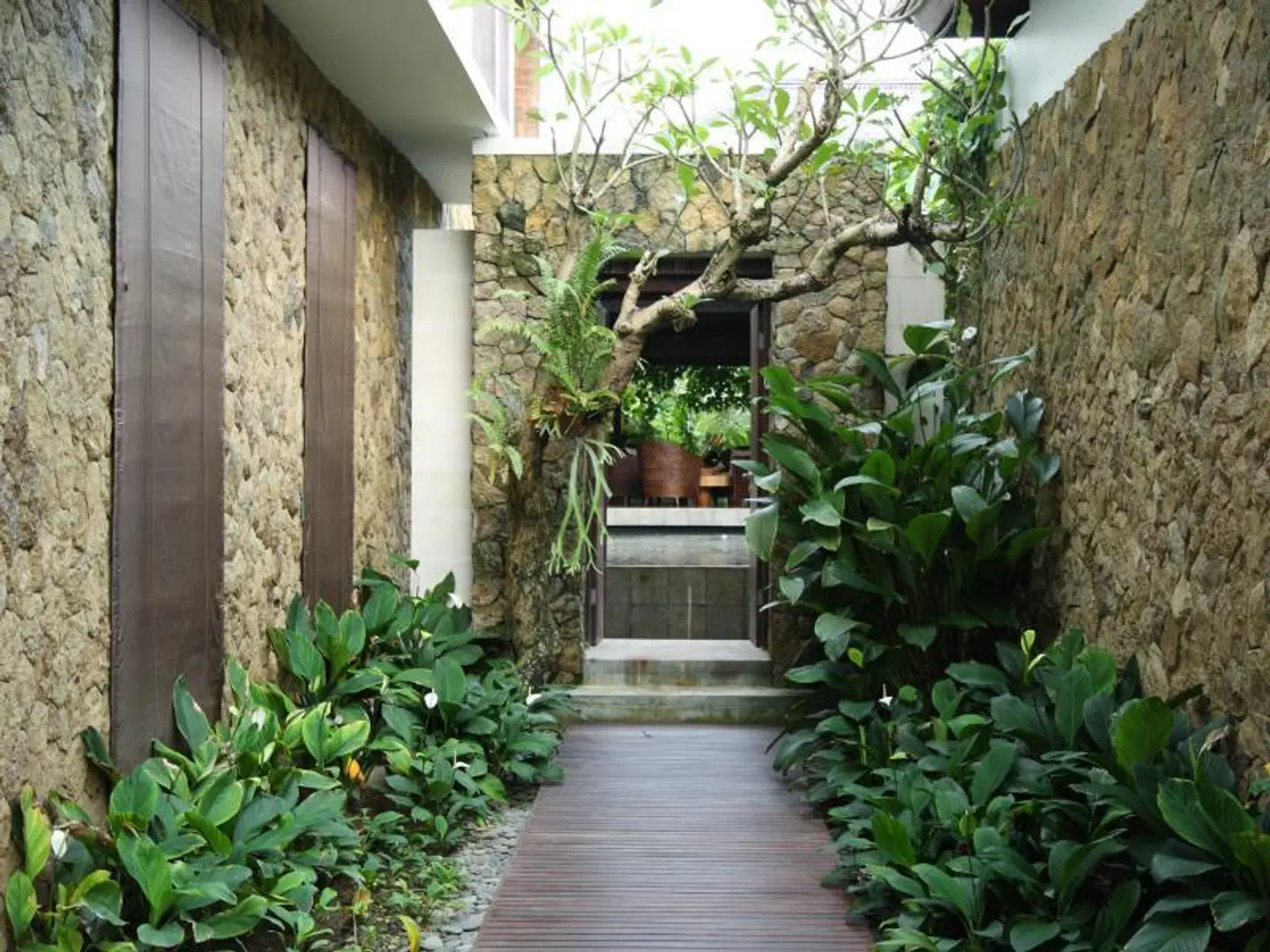 Swarapadi Villa Garten