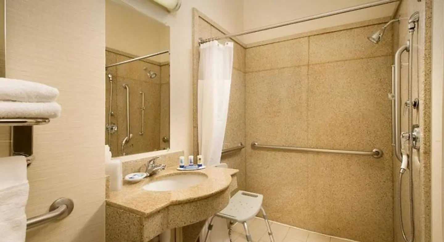 Fairfield by Marriott Inn & Suites Waco North Badezimmer