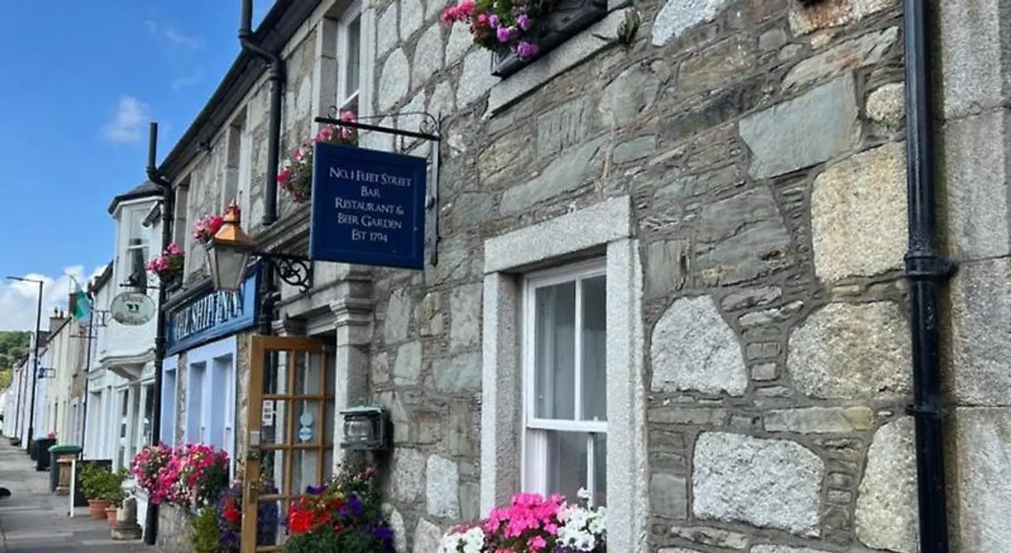 The Ship Inn EXTERIOR