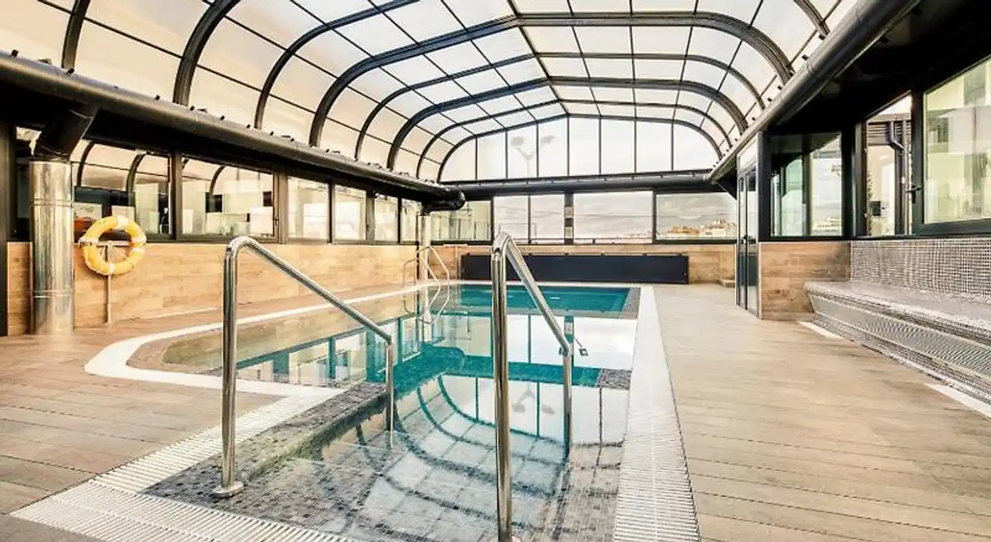 Gran Hotel Luna de Granada Hallenbad