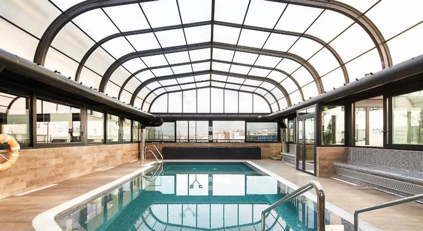 Gran Hotel Luna de Granada Hallenbad