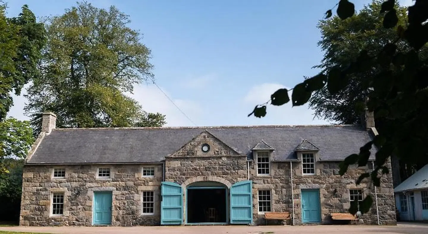 Netherdale House EXTERIOR