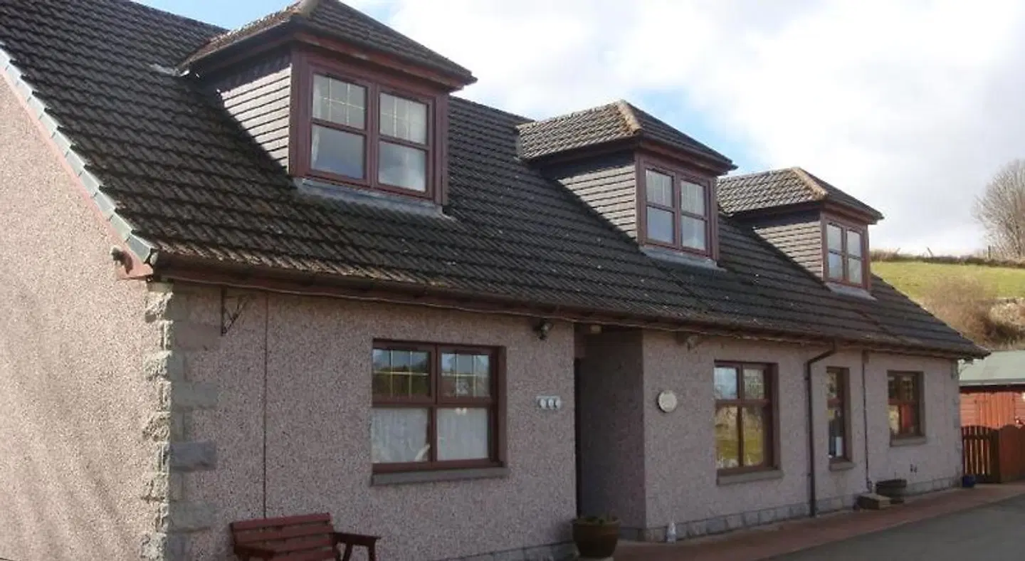 Deveron Lodge B&B Guest House EXTERIOR