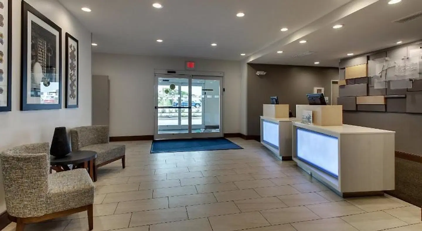 Holiday Inn Express & Suites Ithaca by IHG LOUNGE_LOBBY