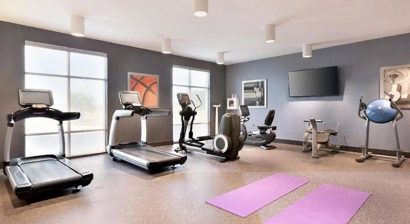 Four Points by Sheraton Fargo Medical Center SPORTS_AND_LEISURE