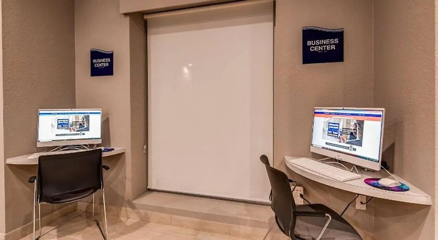 SureStay Plus Hotel by Best Western Humble ROOM_EXAMPLE