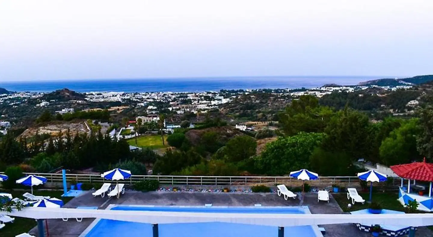 Oleander Studios OUTDOOR_POOL