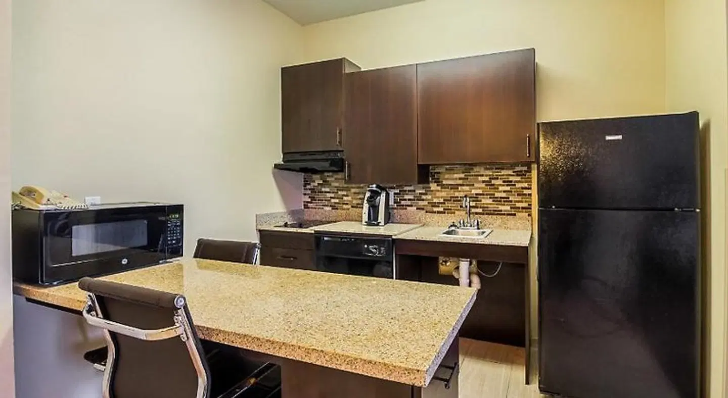 MainStay Suites Fargo ROOM_EXAMPLE